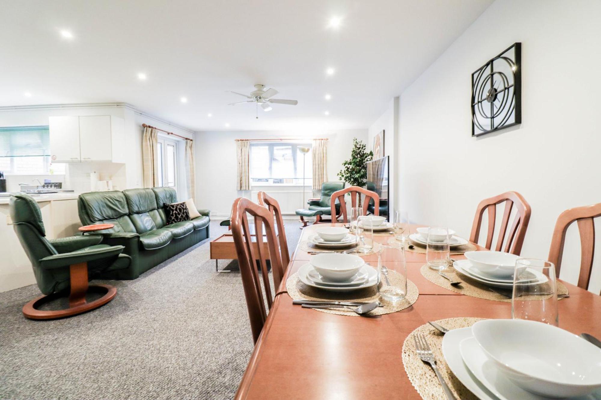Bright And Spacious Contractor House L Parking! 博勒姆伍德 外观 照片
